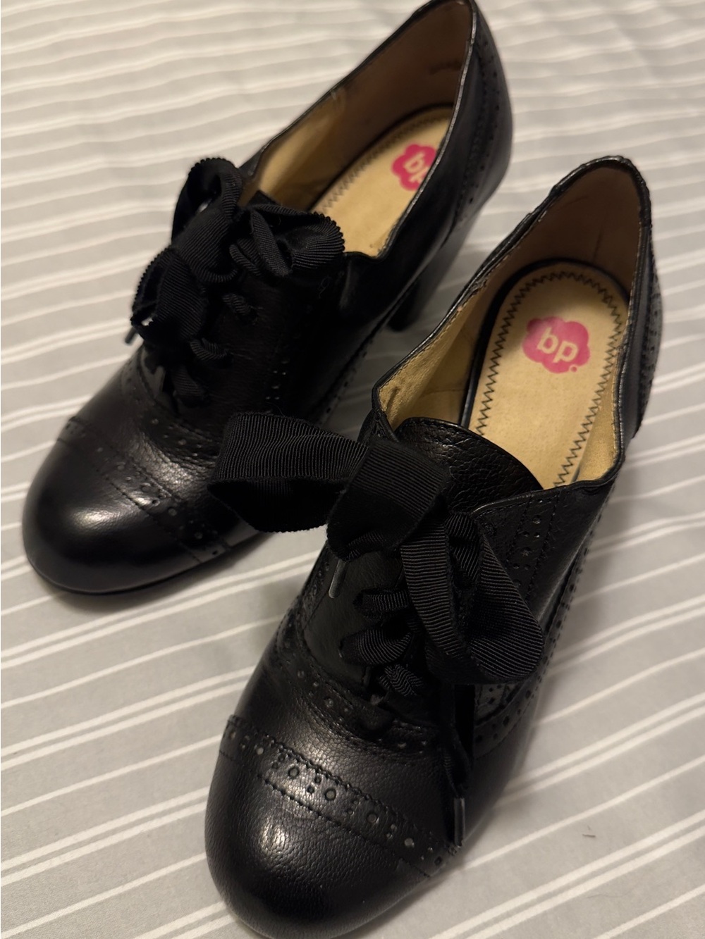 BP. Nordstrom Black Wingtip Oxford Heels Ribbon Tie Laces Size 6M